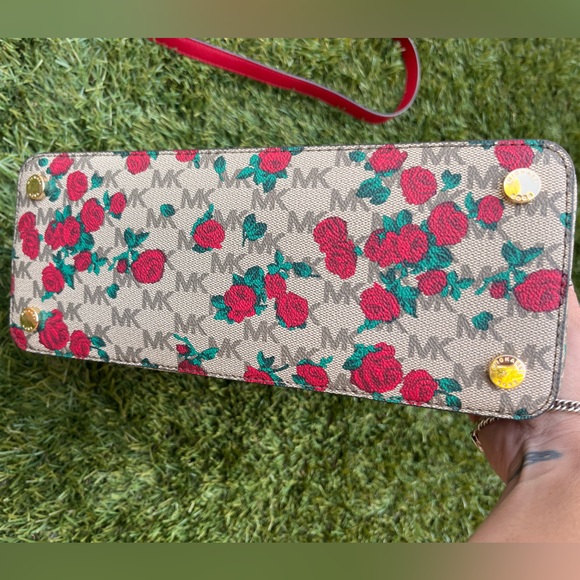 RARE Michael Kors Cindy Large Dome Floral Satchel Crossbody Handbag - Picture 2 of 12